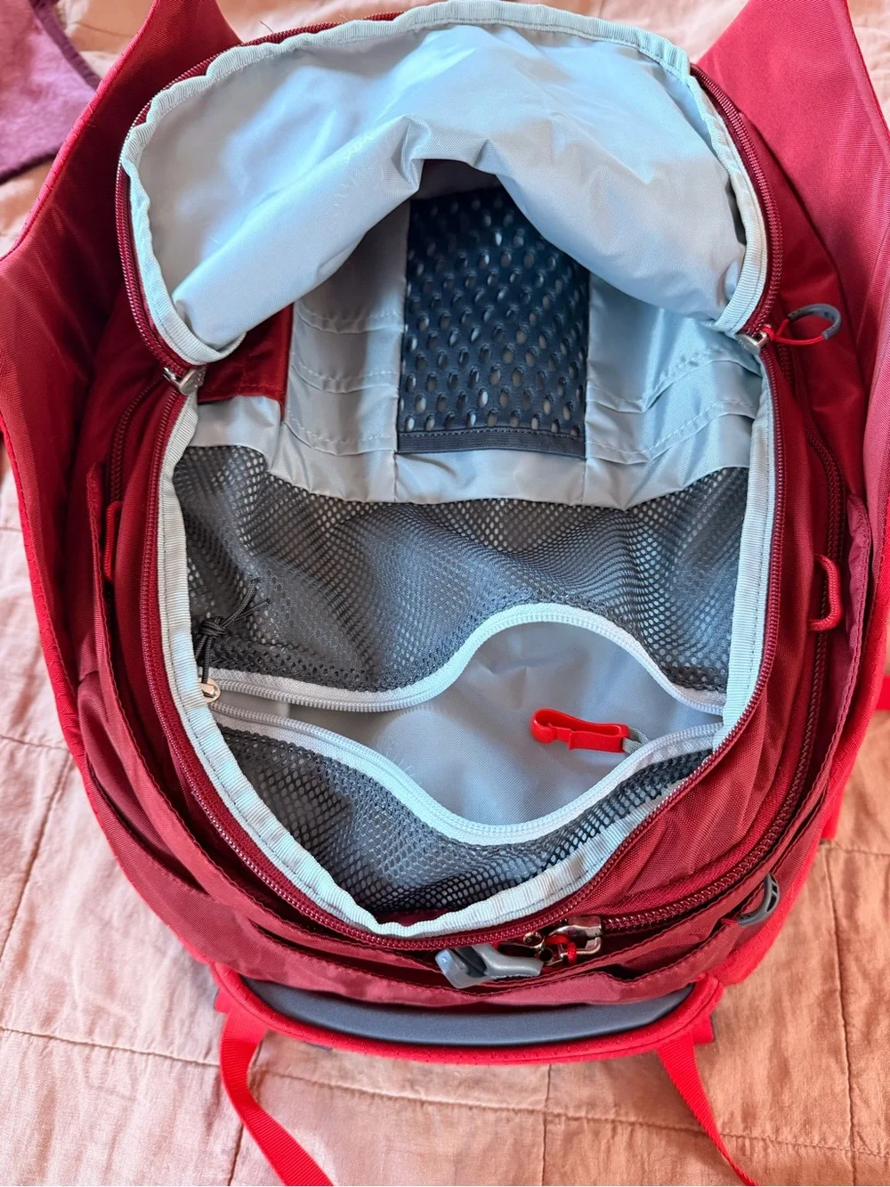 OSPREY Porter 46 Backpack in Red - like new